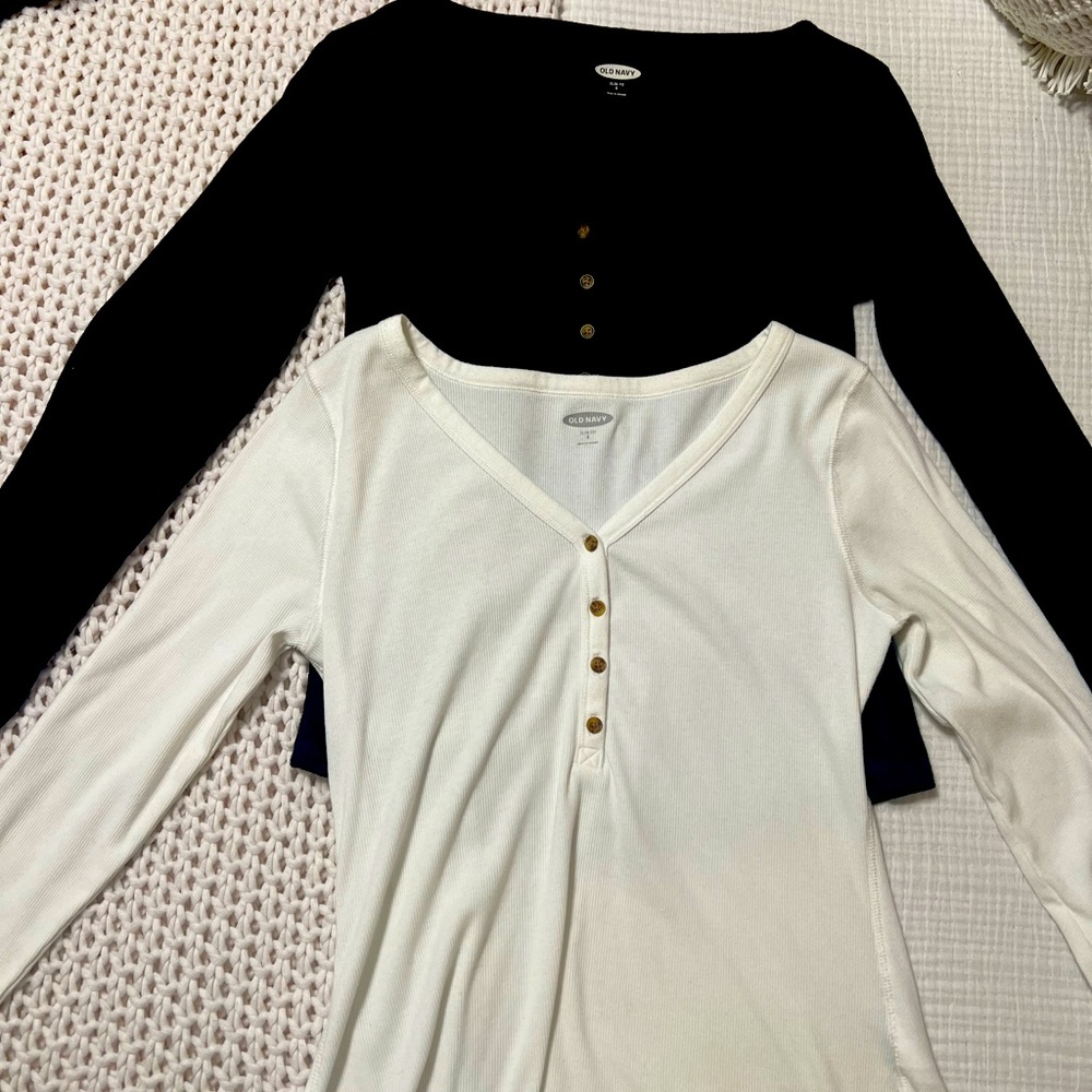 2 pack Old Navy Shirts